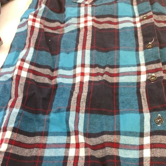 Hint of Mint Flannel and Floral Lace Button Up - Picture 5 of 10